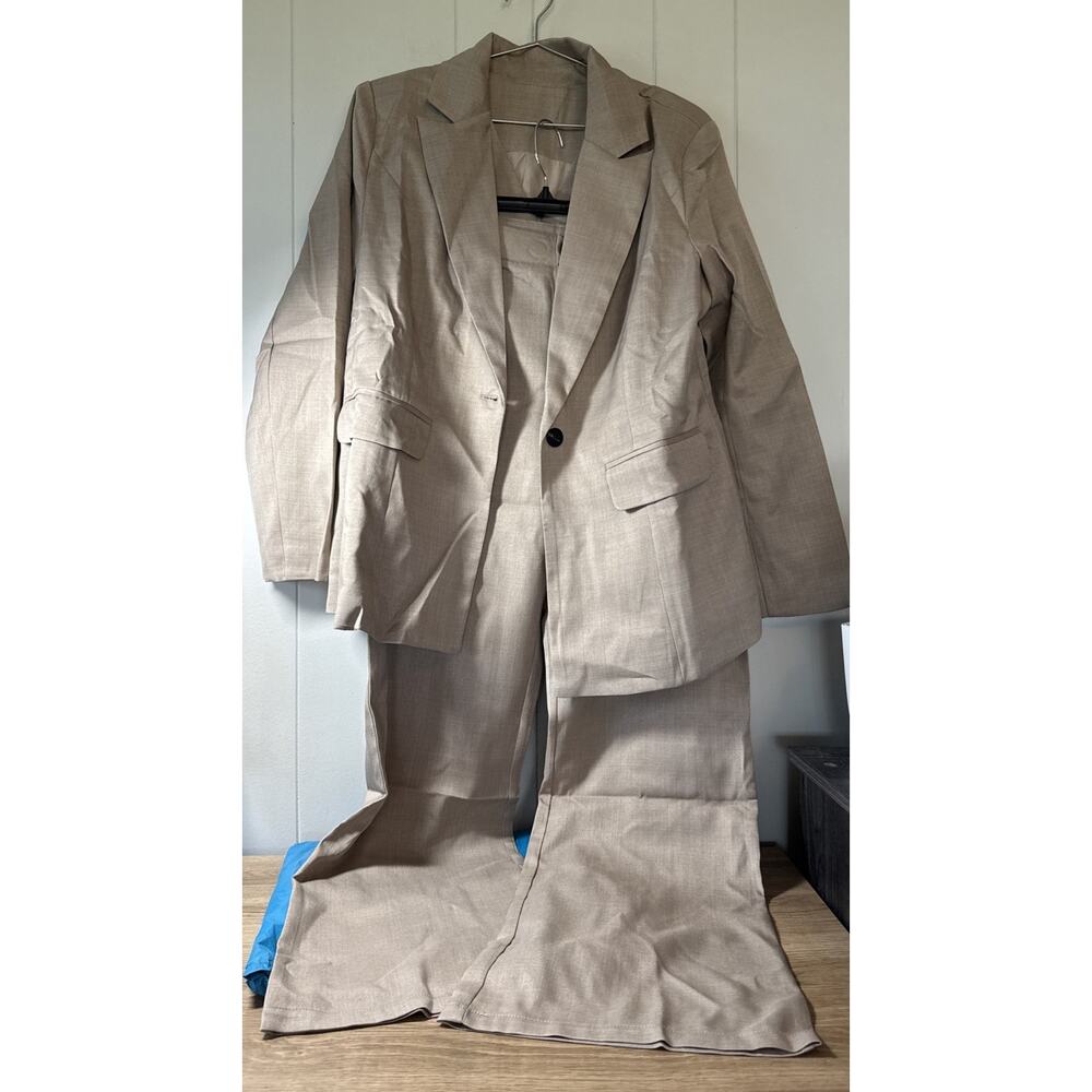 Women’s Size XL Blazer, Vest And Pants Set Tan New XX